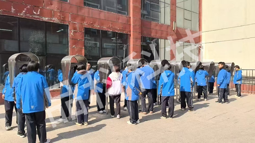 品科校園親情電話